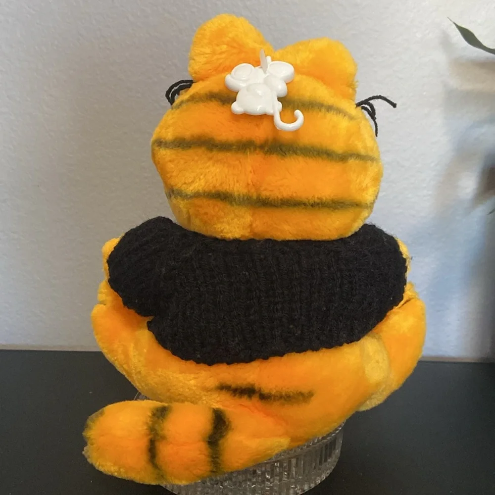 Vintage Garfield Happy Birthday Plush Toy - Orange and Black - Picture 5 of 16